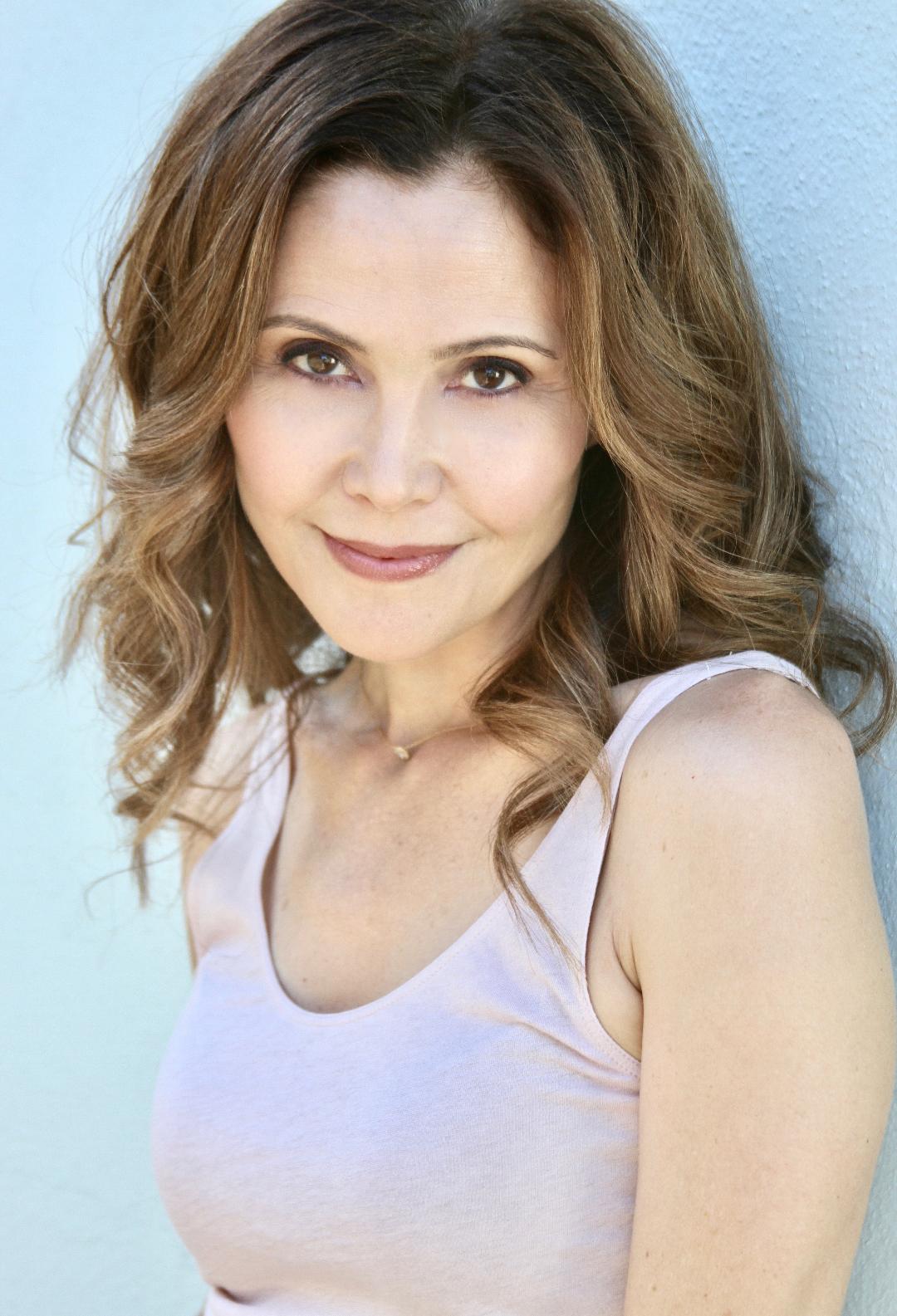 Reiko Aylesworth.